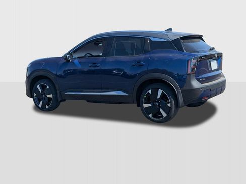 Used 2025 Nissan Kicks SR AWD/4WD image 3