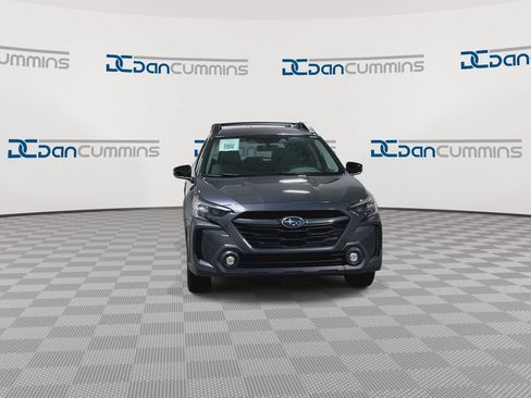 Used 2023 Subaru Outback Premium AWD/4WD image 4