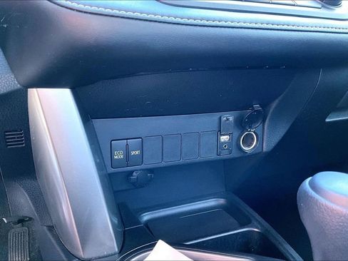 Certified 2018 Toyota RAV4 XLE FWD image 14