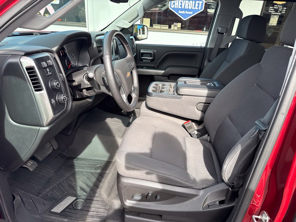 Used 2018 Chevrolet Silverado 1500 LT w/ All Star Edition AWD/4WD image 25