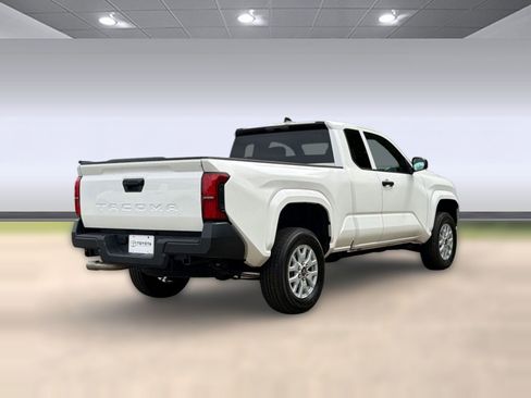 Used 2024 Toyota Tacoma SR image 9