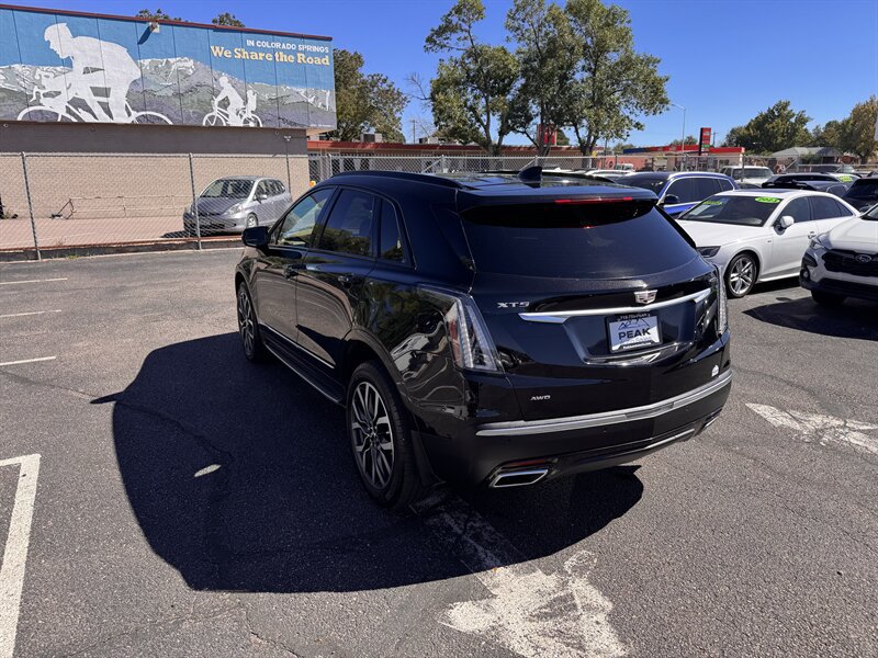 Used 2021 Cadillac XT5 Sportv w/ Platinum Package AWD/4WD image 5