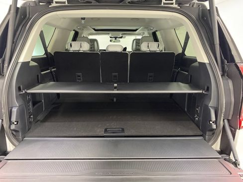 New 2027 Ford Expedition Max Platinum AWD/4WD image 9
