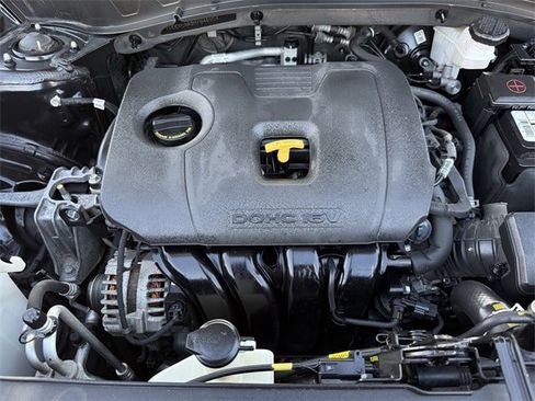 Used 2021 Kia Seltos LX image 32