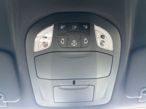 New 2027 Chrysler Pacifica Select AWD/4WD image 29