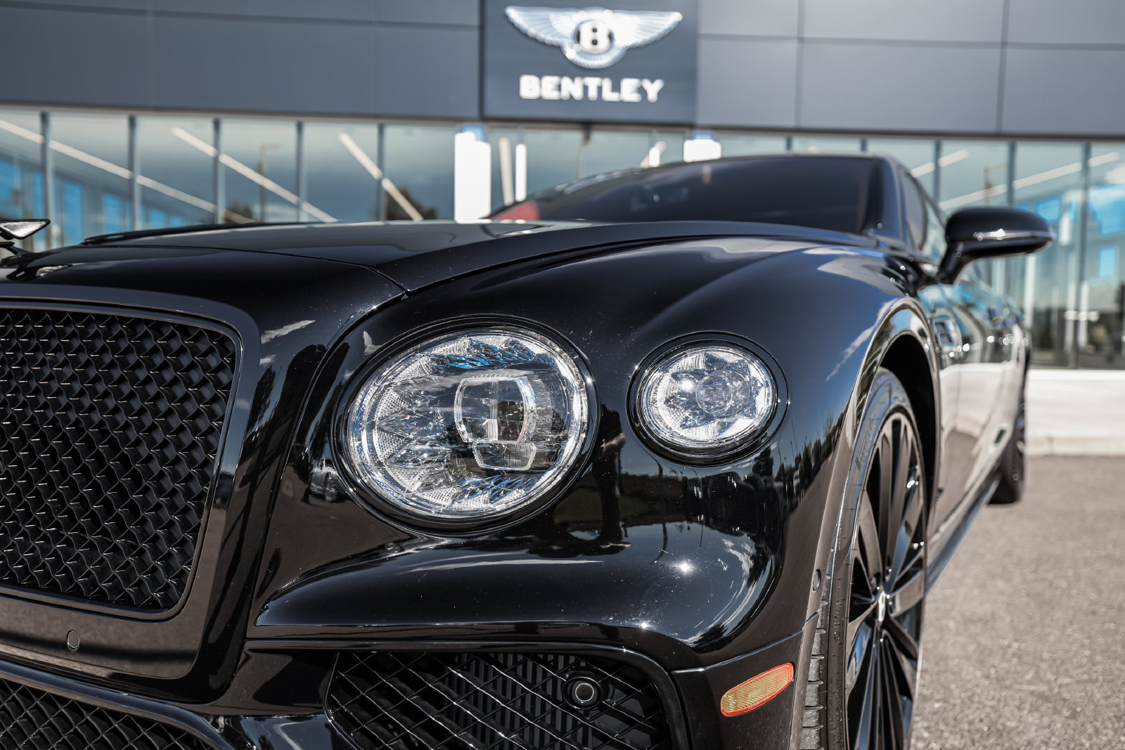 Certified 2024 Bentley Flying Spur W12 AWD/4WD image 23