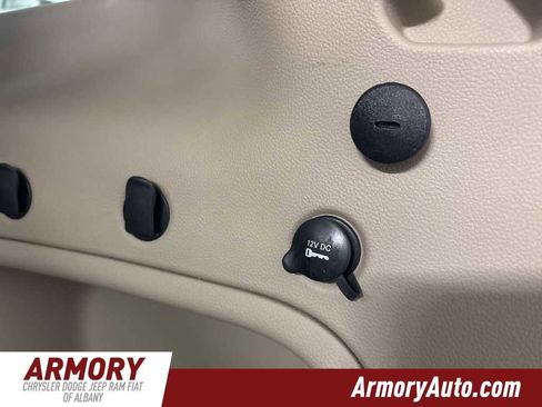 Used 2021 Jeep Grand Cherokee Limited image 32