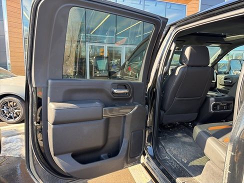 Used 2020 GMC Sierra 2500 AT4 w/ AT4 Premium Package image 3