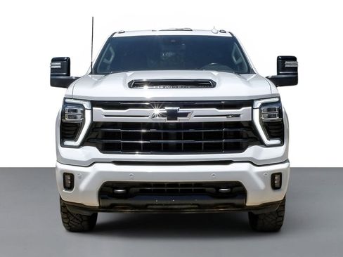 Used 2024 Chevrolet Silverado 2500 LTZ w/ LTZ Plus Package AWD/4WD image 3