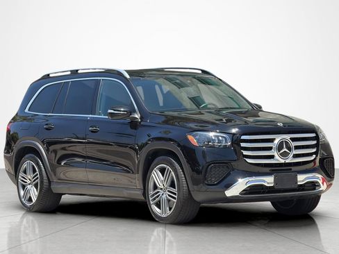 Used 2026 Mercedes-Benz GLS 450 4MATIC image 7