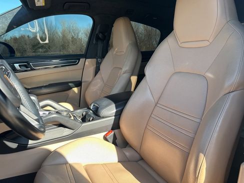 Used 2021 Porsche Cayenne GTS image 17