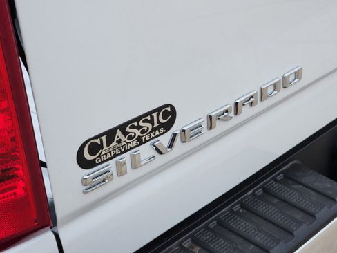 New 2025 Chevrolet Silverado 2500 W/T w/ WT/CX Safety Package image 9