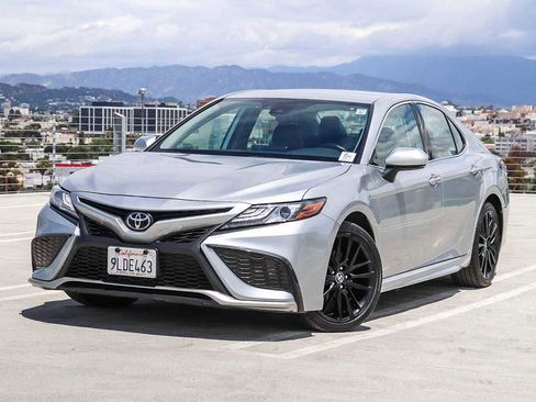 Used 2024 Toyota Camry XSE FWD image 1