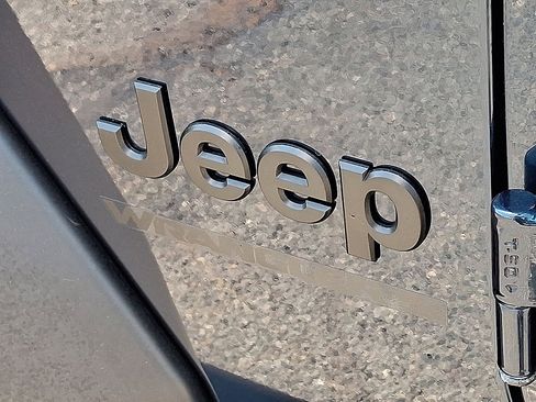 Used 2025 Jeep Wrangler Sport AWD/4WD image 24