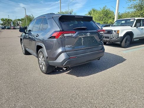 Used 2020 Toyota RAV4 XLE Premium FWD image 4