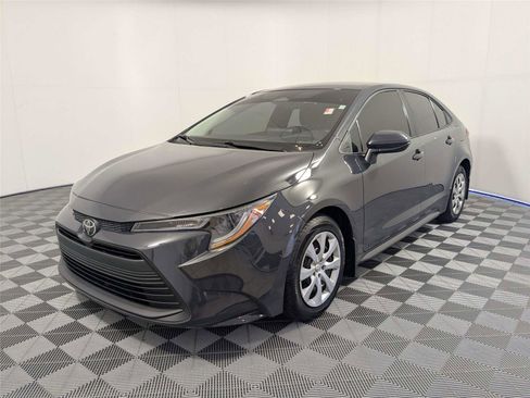 Certified 2025 Toyota Corolla LE FWD image 2