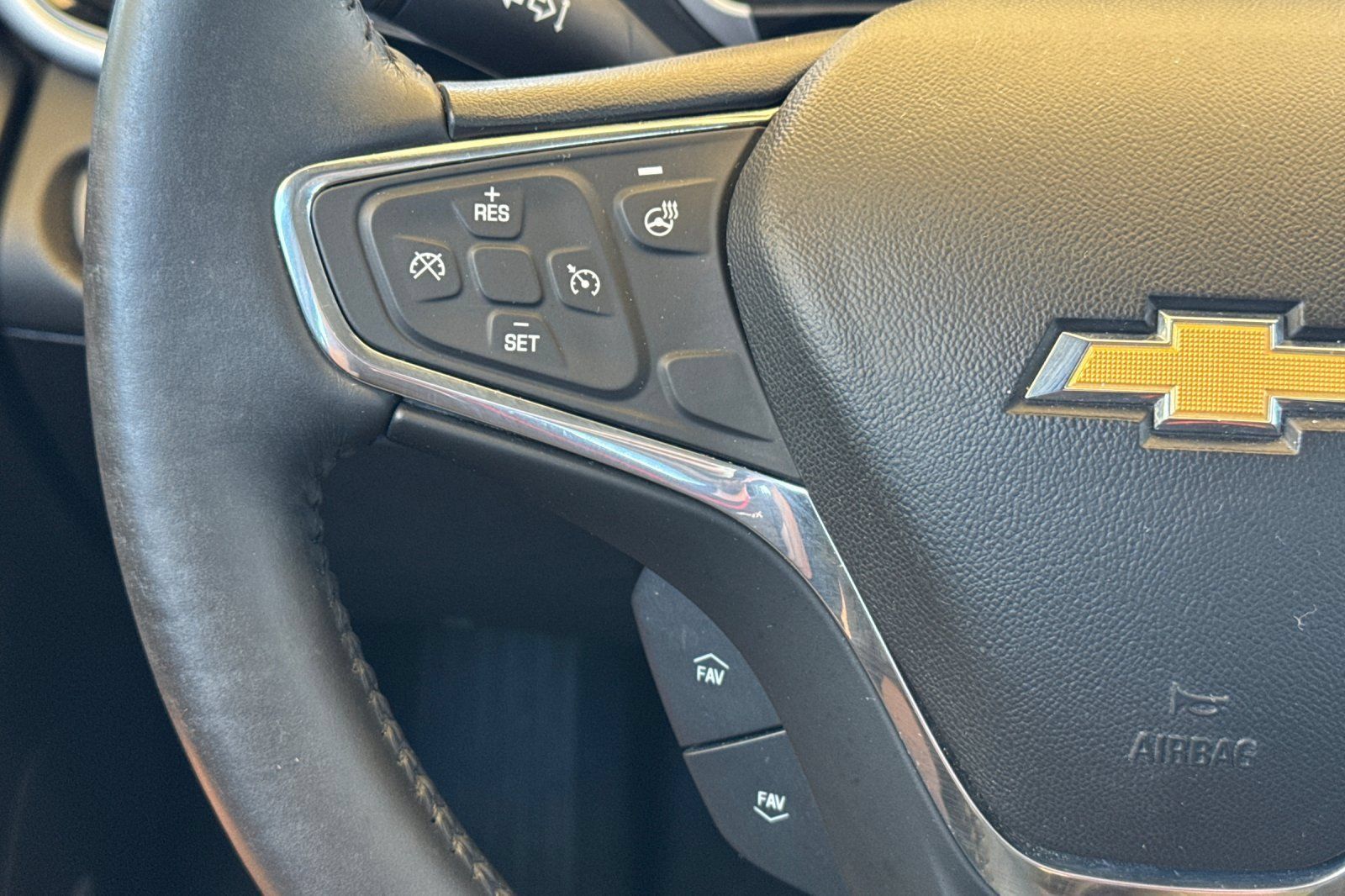 Used 2017 Chevrolet Volt LT w/ Comfort Package FWD image 27