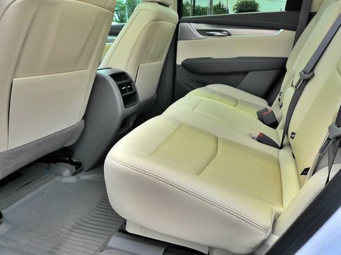 Used 2021 Cadillac XT5 Premium Luxury w/ LPO, Floor Liner Package FWD image 19