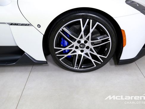 Used 2023 Maserati MC20 Spyder image 31