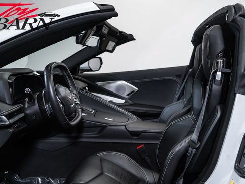 Used 2022 Chevrolet Corvette Stingray Preferred Cpe w/ Z51 Performance Package RWD image 32