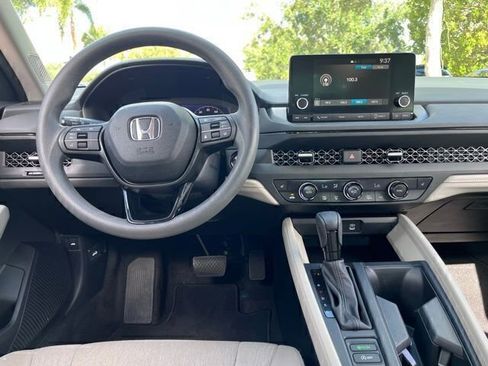 Used 2023 Honda Accord EX image 14