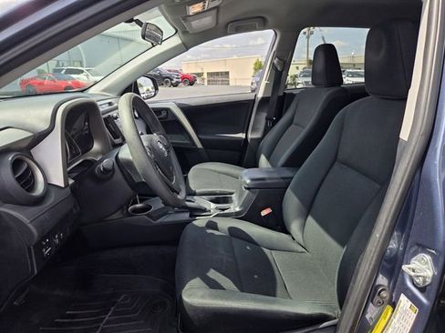 Used 2014 Toyota RAV4 LE FWD image 9