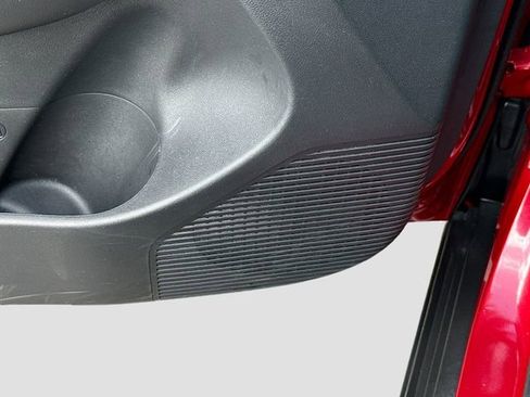 Certified 2025 Hyundai Kona SE image 18