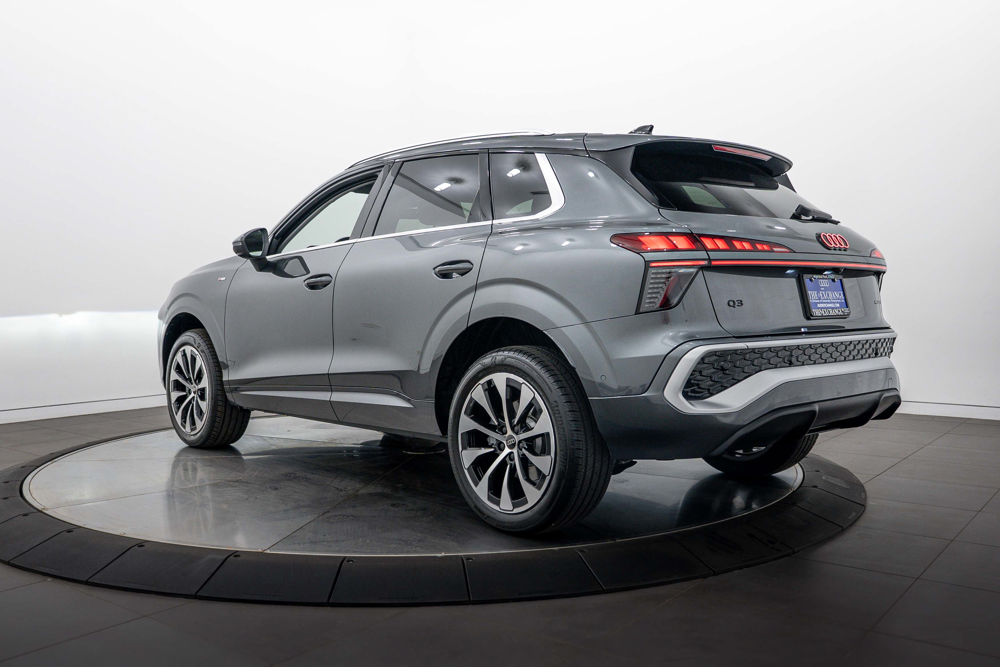 Used 2026 Audi Q3 quattro 2.0T AWD/4WD image 5