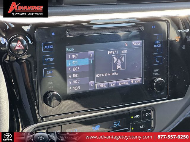 Used 2017 Toyota Corolla SE w/ Carpet Mat Package (TMS) FWD image 28