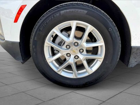 Used 2024 Chevrolet Equinox LT image 9