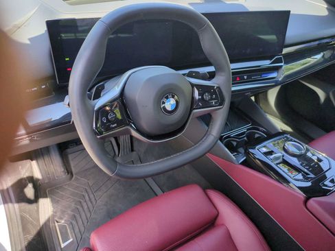 Used 2024 BMW 530i xDrive w/ Premium Package AWD/4WD image 10
