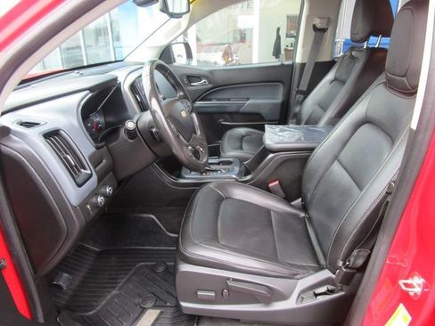 Used 2018 Chevrolet Colorado Z71 AWD/4WD image 17