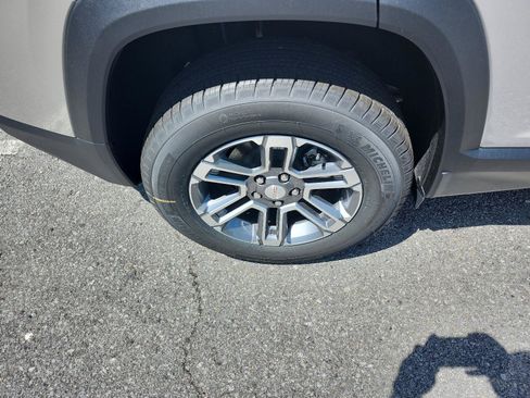 New 2027 GMC Terrain Elevation FWD image 5