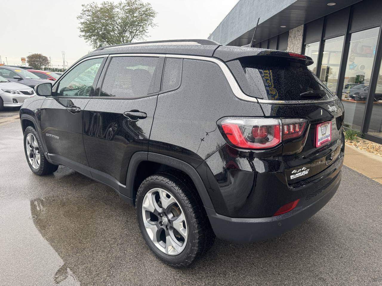 Used 2018 Jeep Compass Limited w/ Navigation Group AWD/4WD image 6