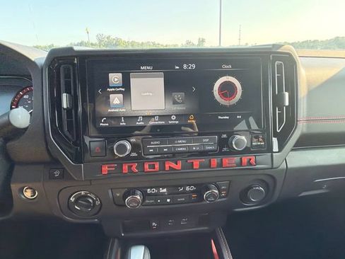 Used 2025 Nissan Frontier PRO-4X AWD/4WD image 21