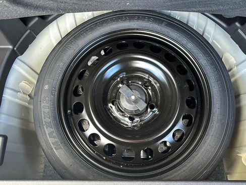 Used 2024 Chevrolet Equinox LS w/ LS Convenience Package image 39