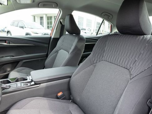 Used 2026 Toyota Camry LE image 11