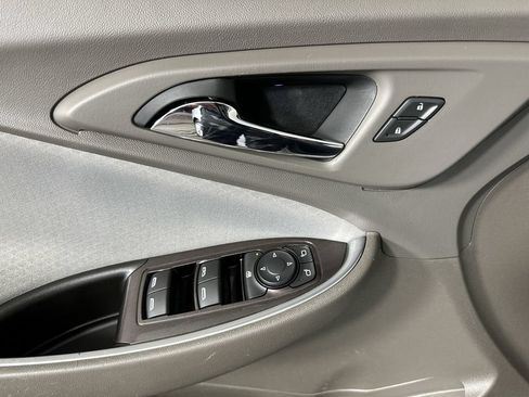 Used 2018 Chevrolet Malibu LT FWD image 24