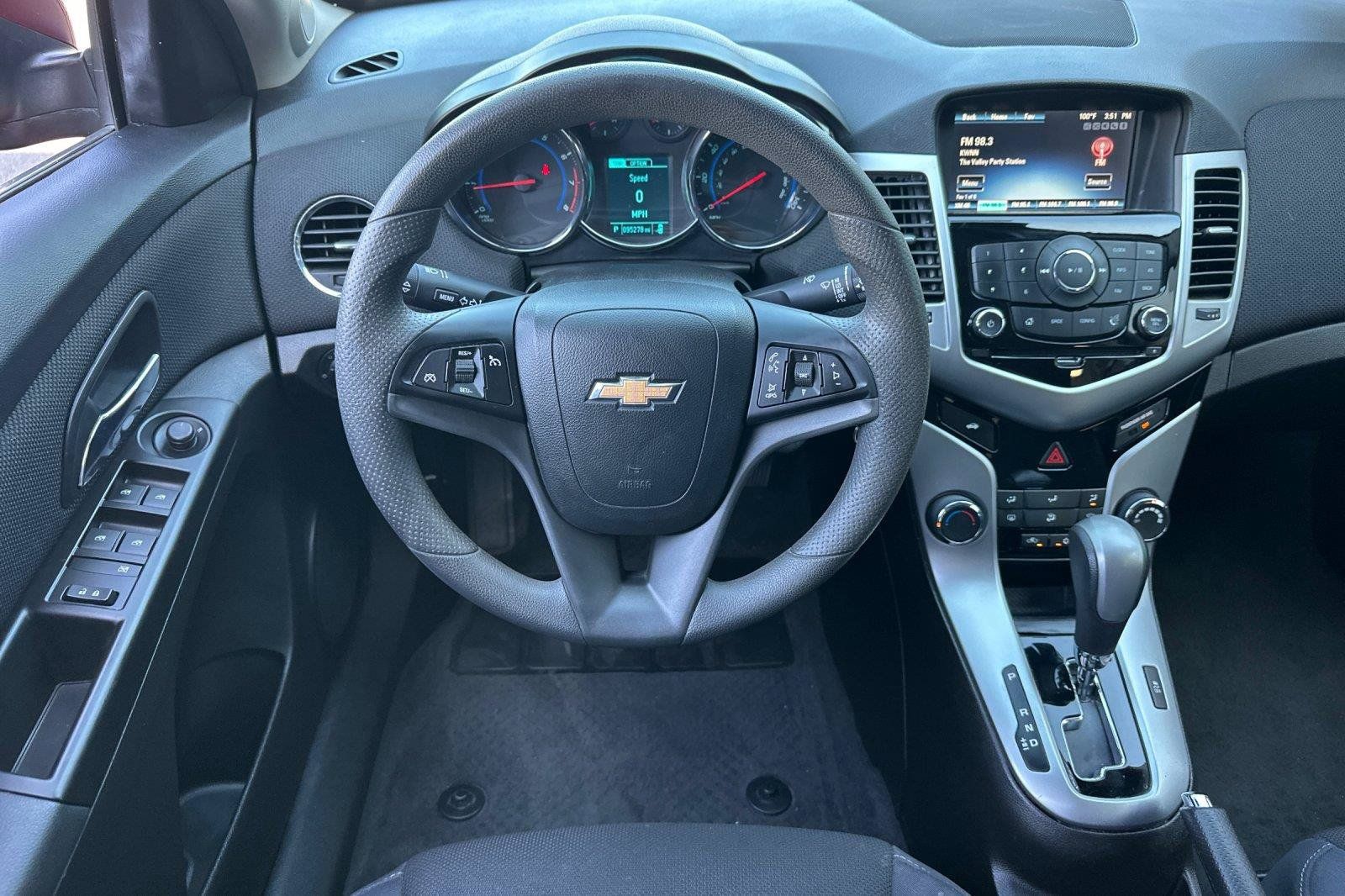 Used 2016 Chevrolet Cruze LT FWD image 14