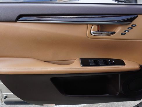 Used 2016 Lexus ES 350 image 16