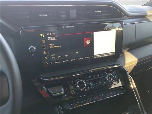 Used 2024 GMC Sierra 1500 AT4 w/ Technology Package image 13