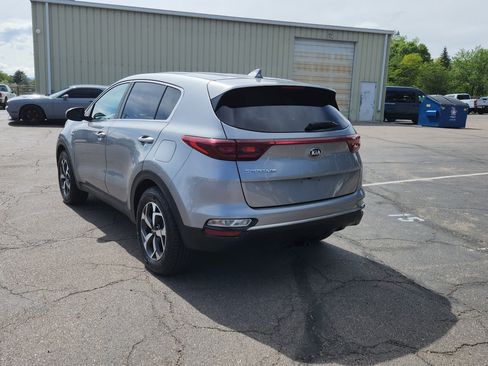Used 2020 Kia Sportage LX AWD/4WD image 8