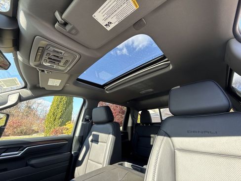 New 2026 GMC Sierra 2500 Denali w/ Denali Reserve Package image 19