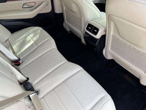 Used 2022 Mercedes-Benz GLE 350 4MATIC w/ Premium Package image 33