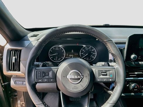 Used 2024 Nissan Pathfinder Rock Creek AWD/4WD image 13
