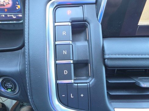 Used 2022 Chevrolet Tahoe LT AWD/4WD image 44
