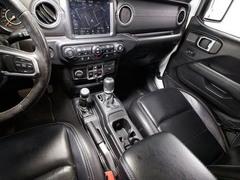 Used 2020 Jeep Gladiator Overland AWD/4WD image 9