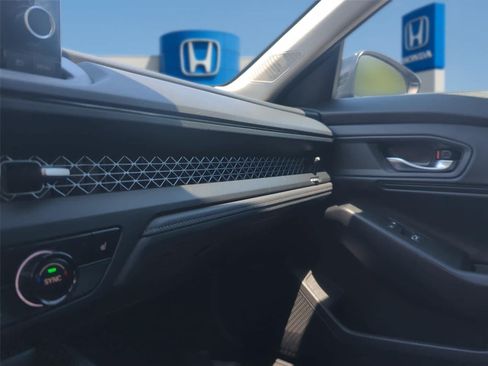 Used 2023 Honda Accord SE image 26