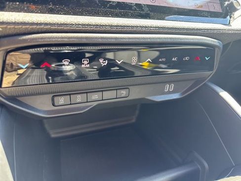 New 2026 Jeep Cherokee Laredo image 21