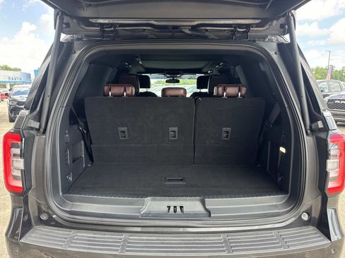 Used 2024 Ford Expedition Limited RWD image 8